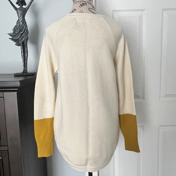 Anthropologie Rebekah Sweater Medium - Picture 2 of 7